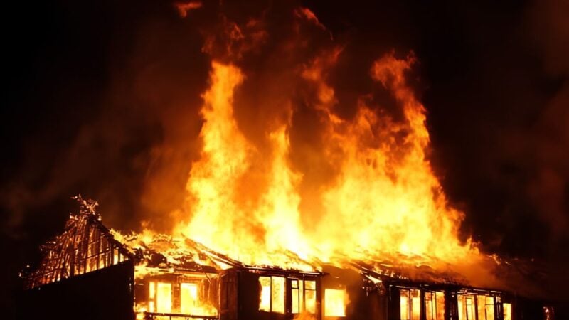Armed men burn dozens of homes in Jacobabad village over court marriage