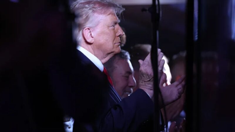 Trump booed at first presidential NBA finals appearance