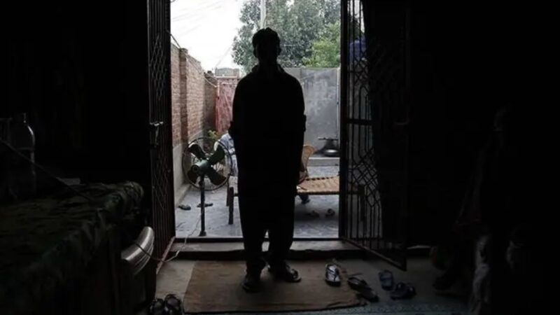 Prayer leader arrested for raping speech, hearing-impaired boy in Bahawalpur