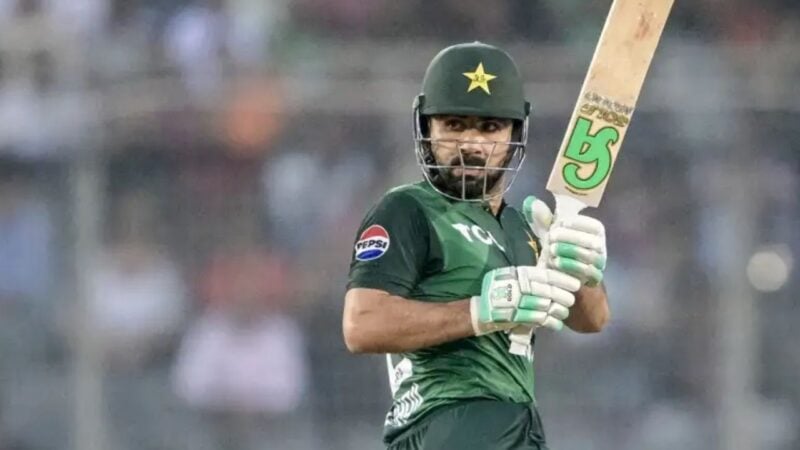 Khushdil Shah backtracks on ‘leaving Pakistan’ statement; says ‘representing Pakistan always an honour’