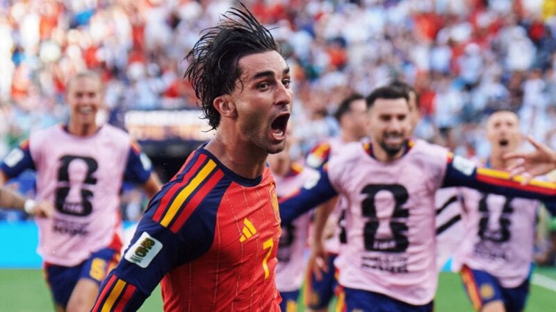 PSG signs Ferran Torres from Barcelona on contract until 2031
