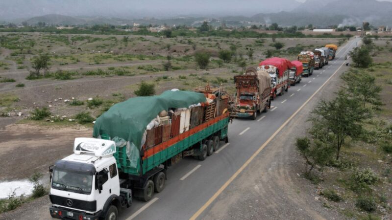 More than 700 aid trucks enter Afghanistan through Pakistan despite border restrictions