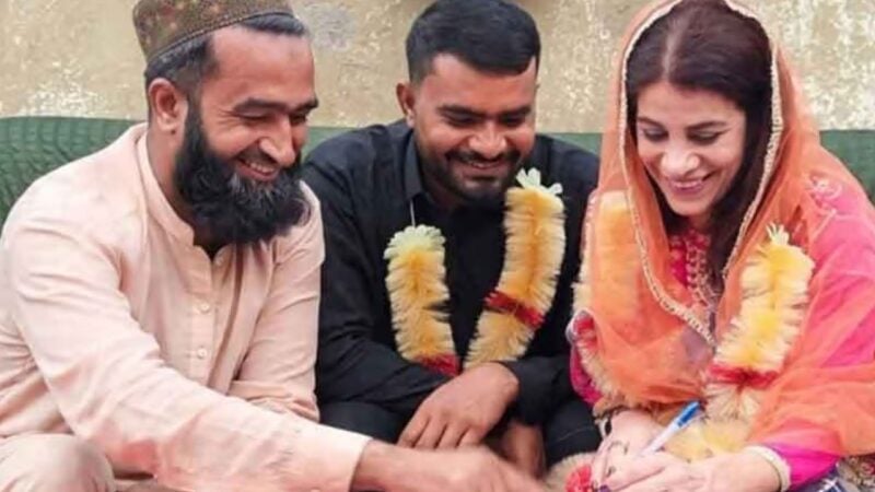58-year-old American woman travels to Pakistan, marries man she met on Facebook