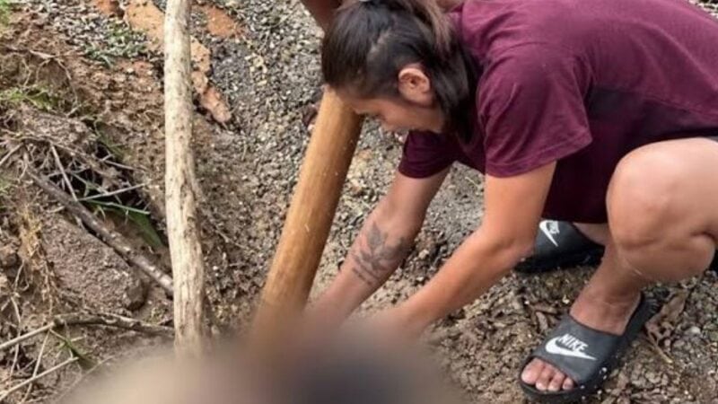 Thieves who stole earrings from body of flood victim in Nepal arrested