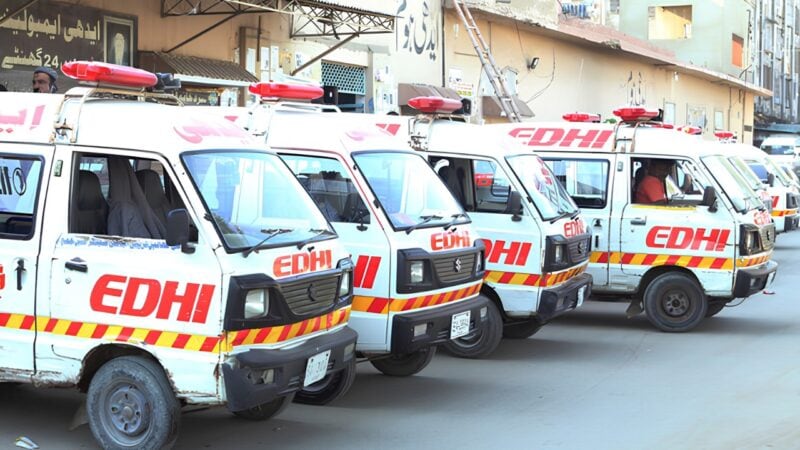 Armed robbers loot volunteer salaries worth Rs6.5 million from Edhi Foundation centre in Karachi