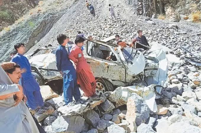 Six family members dead in Gwadar as gas bowser collides with car on Coastal Highway