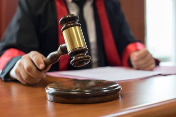 Sindh Bar Council suspends two lawyers for forcing accused to apologise