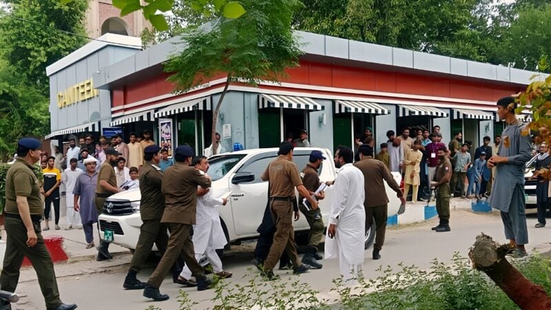 Court finds two officials not guilty in deaths of 20 children at Pakpattan hospital