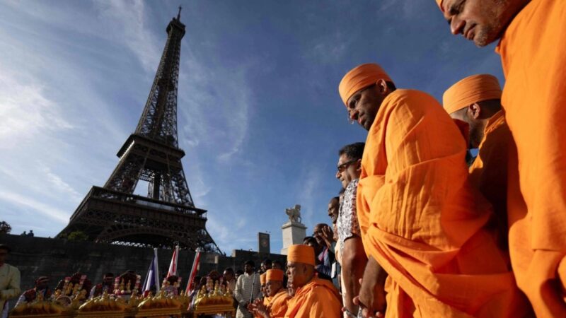 Eiffel Tower staff goes on strike after Indian spiritual group asks women workers to leave