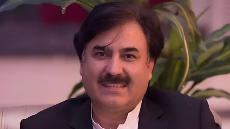 PTI’s Shaukat Yousafzai breaks down over ‘bought off’ allegations