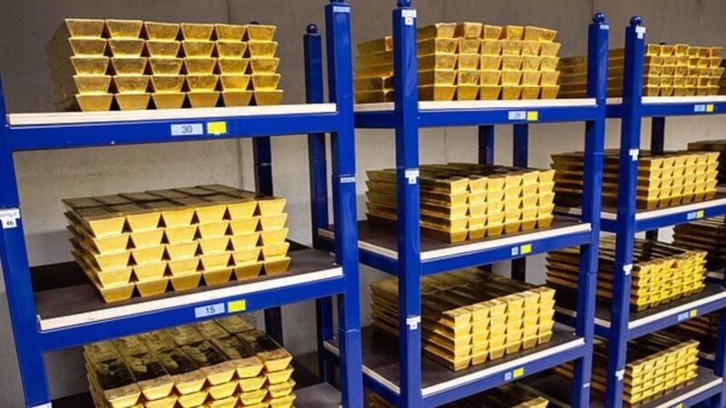 Dutch central bank moves 86 tonnes of gold from US, Canada to UK amid geopolitical unrest