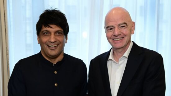 FIFA president shares picture with Pakistan Football chief, thanks him for his dedication