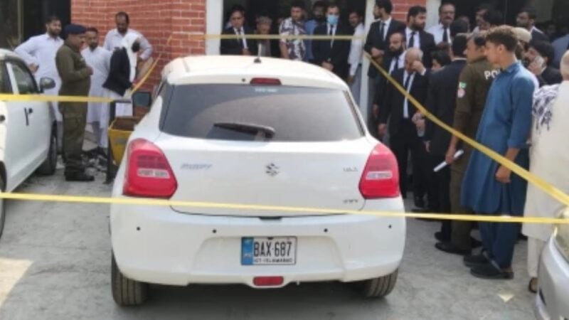 Police suspects poisoning as lawyer found dead in car