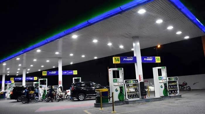 Govt cuts petrol price by Rs2.27, diesel by Rs3.56 per litre amid global oil market volatility