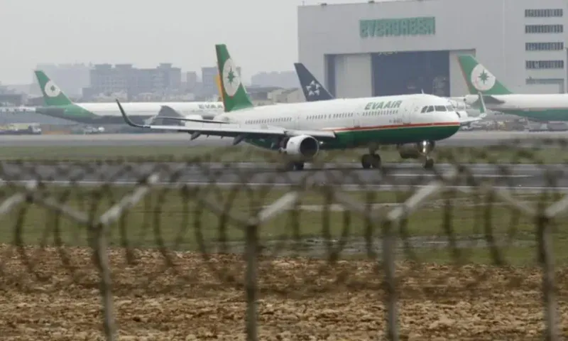 Pakistan bars Taiwanese airlines from its airspace under One-China policy, report says