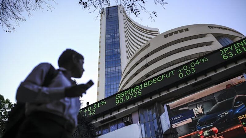 Indian stock market crashes as foreign investors pull out billions amid interest rate hike fears