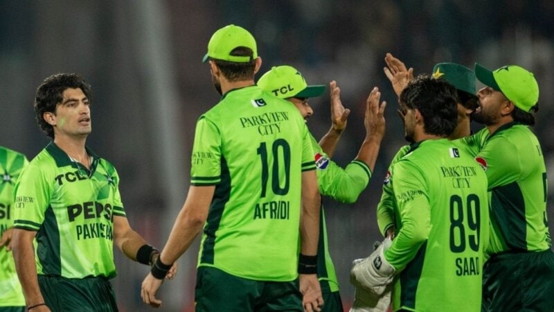 Pakistan, Sri Lanka fined for slow over rates in tri-series opener