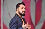 ‘Humein Pakistan k Musalman kharaab lagtay hain lekin Dubai k achay,’ says Mika Singh on Pak-India ties