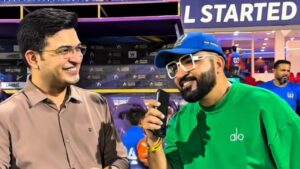 ‘Humari dono trophies wapis karo’: Indian journalist jokes about Asia Cup trophies with Pakistani fan