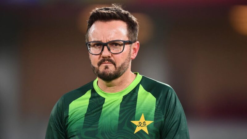 Mike Hesson likely to get red-ball role for Sri Lanka Tests