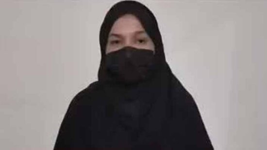 Woman arrested in Lahore on charges of assaulting four-year-old son