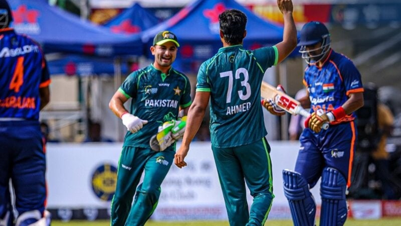 Pakistan chase down 89 in 3.5 overs to beat India at Hong Kong Sixes