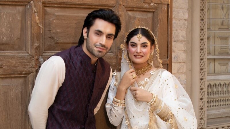 Tamasha contestants Esra Ayesha Khan and Zayb Khan tie the knot