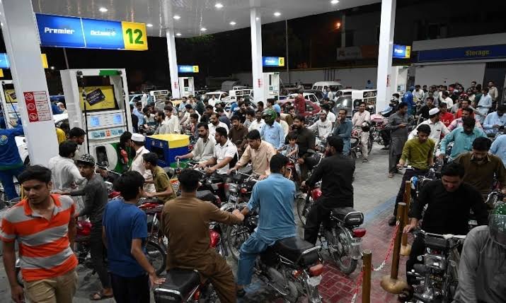 Petrol price rises by Re0.88, diesel reduced by Rs1.88 per litre despite easing global oil prices