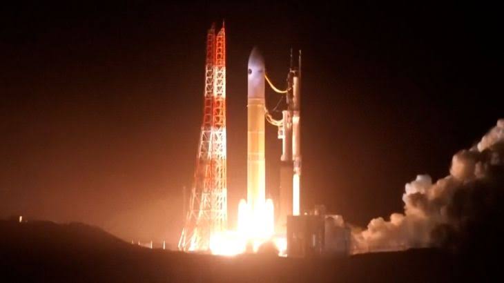 Japan launches mission to collect samples from Mars’s moon Phobos